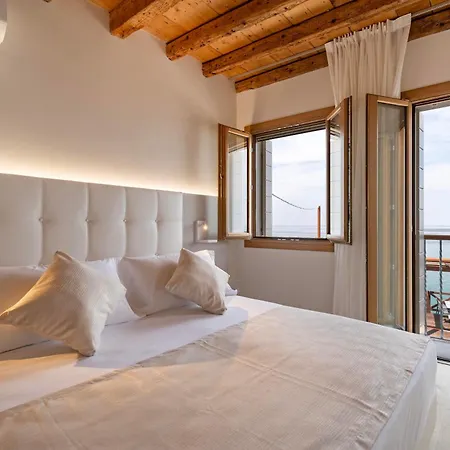 Stravedo Sunset 펠레스트리나