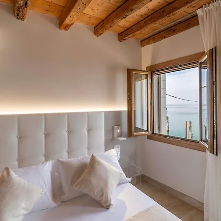 Stravedo Sunset B&B 펠레스트리나