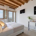 Stravedo Sunset Bed & Breakfast *